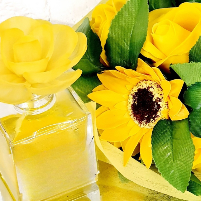 Colour Changing Reed diffuser with Flowers - Inspired options 100ml